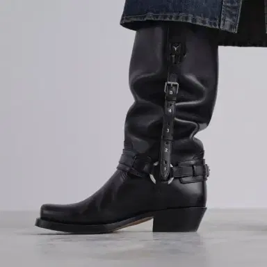 Fendi Texan boots with a soft shaft to wear them pulled up or | Thumbnail 5 Fendi Texan boots with a soft shaft to wear them pulled up or | Thumbnail 5