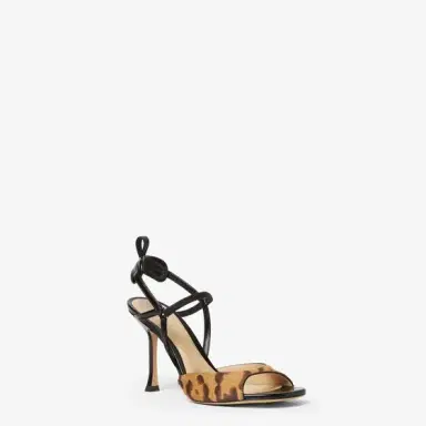 Fendi Streamlined, feminine Very Colibrì sandals with narrow | Thumbnail 2 Fendi Streamlined, feminine Very Colibrì sandals with narrow | Thumbnail 2