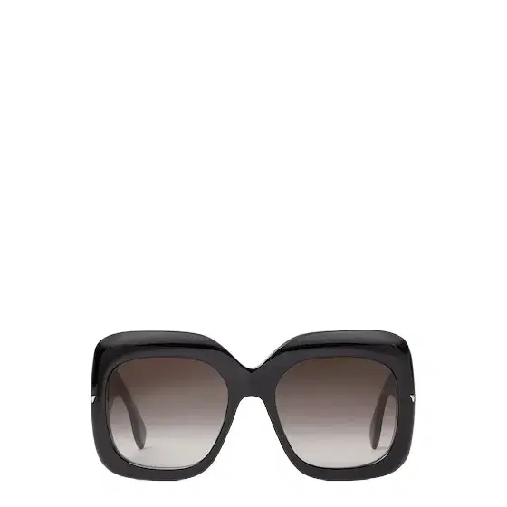 Fendi Graphic volumes and sculptural lines bring star status