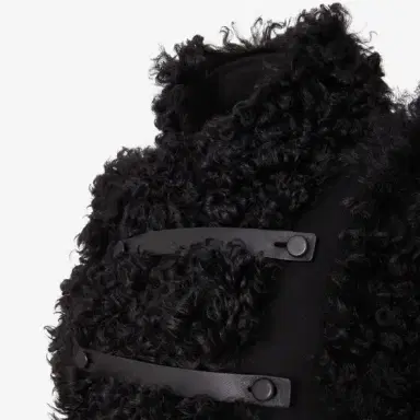 Fendi Like the iconic Baguette®, this gilet is made using | Thumbnail 3 Fendi Like the iconic Baguette®, this gilet is made using | Thumbnail 3