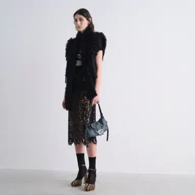 Fendi Like the iconic Baguette®, this gilet is made using | Thumbnail 5 Fendi Like the iconic Baguette®, this gilet is made using | Thumbnail 5