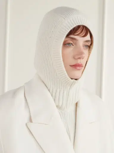 Arch4 August Ribbed Cashmere Snood | Thumbnail 2