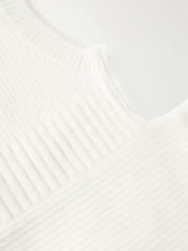 Arch4 August Ribbed Cashmere Snood | Thumbnail 3