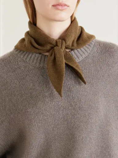 Johnstons of Elgin Reel Cashmere Scarf | Thumbnail 2