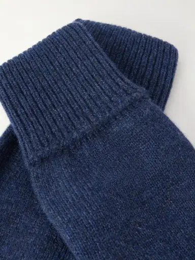 Johnstons of Elgin Doris Cashmere-blend Gloves | Thumbnail 2