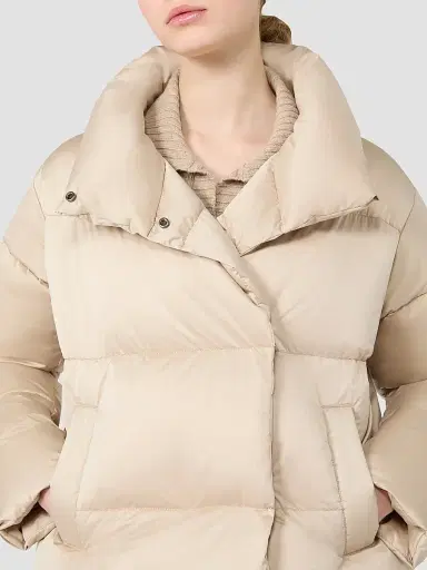 Weekend Max Mara Women's Short Down Jacket in Technical Satin - Sand | Thumbnail 6