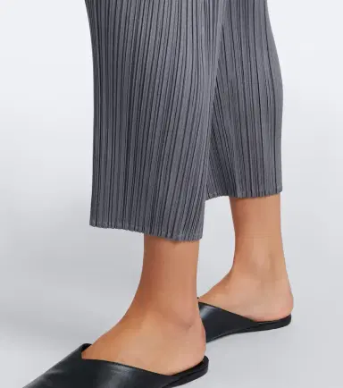 Pleats Please Issey Miyake Basics cropped pleated slim pants | Thumbnail 4