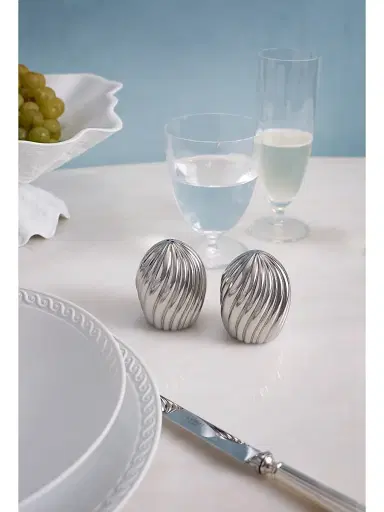 L'Objet Ripple Spice Salt & Pepper Shakers | Thumbnail 4 L'Objet Ripple Spice Salt & Pepper Shakers | Thumbnail 4