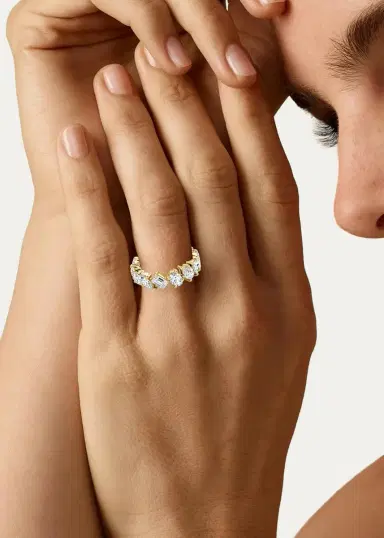 VRAI 18K Yellow Gold Lab-Grown Diamond Shooting Star Ring | Thumbnail 2