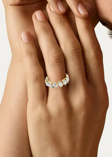 VRAI 18K Yellow Gold Lab-Grown Diamond Shooting Star Ring | Thumbnail 2