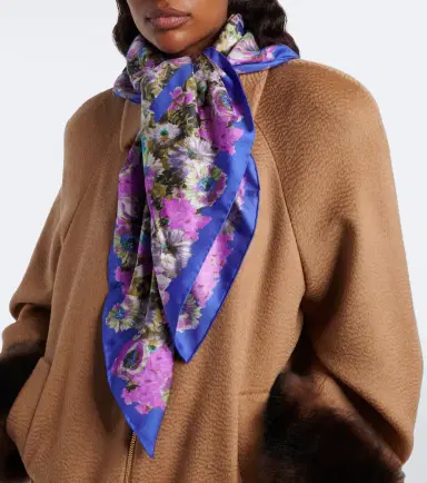 Valentino Garavani Floral silk scarf | Thumbnail 4