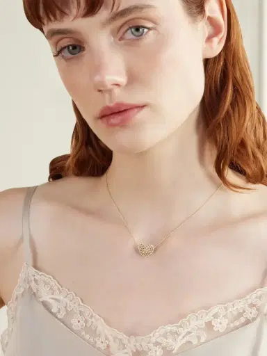 Sydney Evan Burst Flower Heart 14-karat Gold Diamond Necklace | Thumbnail 2
