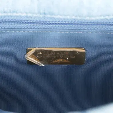 Chanel Chanel Medium 19 Flap Light Blue Denim Mixed Metal Hardware | Thumbnail 9 Chanel Chanel Medium 19 Flap Light Blue Denim Mixed Metal Hardware | Thumbnail 9