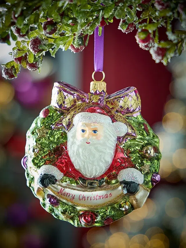 Glassware Art Studio Santa Wreath Glass Ornament