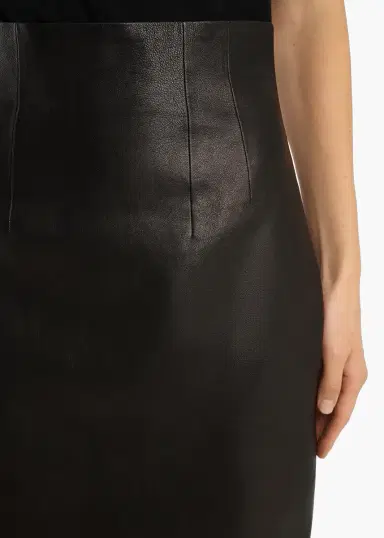 Khaite Loxley Skirt In Black Leather | Thumbnail 5