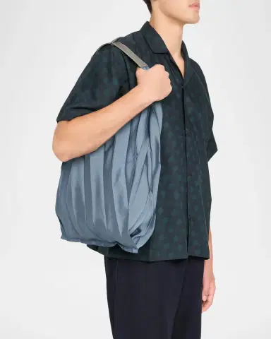 Issey Miyake Men's Guru Guru Packable Pleated Tote Bag | Thumbnail 7 Issey Miyake Men's Guru Guru Packable Pleated Tote Bag | Thumbnail 7