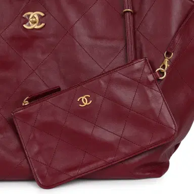 Chanel Chanel Maxi Coco Shopping Bag Burgundy Shiny Calfskin Antique Gold Hardware | Thumbnail 7 Chanel Chanel Maxi Coco Shopping Bag Burgundy Shiny Calfskin Antique Gold Hardware | Thumbnail 7