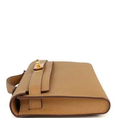 HERMÈS Hermes Kelly Cut Biscuit Epsom Gold Hardware | Thumbnail 3