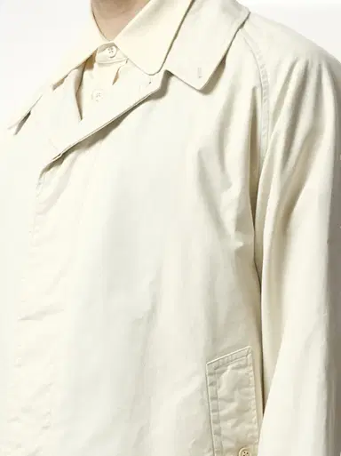 Maison Margiela Trench Rain Coat in Ivory White | Thumbnail 2