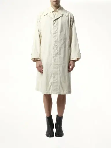 Maison Margiela Trench Rain Coat in Ivory White | Thumbnail 4