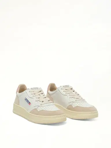 Autry Medalist Low Sneakers in White/powder White | Thumbnail 3 Autry Medalist Low Sneakers in White/powder White | Thumbnail 3