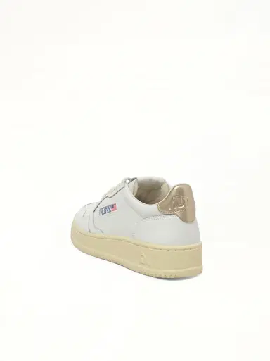 Autry Medalist Low Sneakers in White/gold White | Thumbnail 4