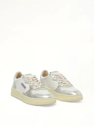 Autry Medalist Low Bicolour Sneakers in White/silver White | Thumbnail 3 Autry Medalist Low Bicolour Sneakers in White/silver White | Thumbnail 3