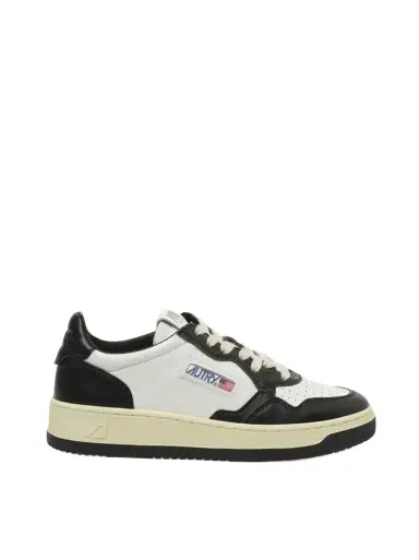 Autry Medalist Low Bicolour Sneakers in White/black White | Thumbnail 1 Autry Medalist Low Bicolour Sneakers in White/black White | Thumbnail 1