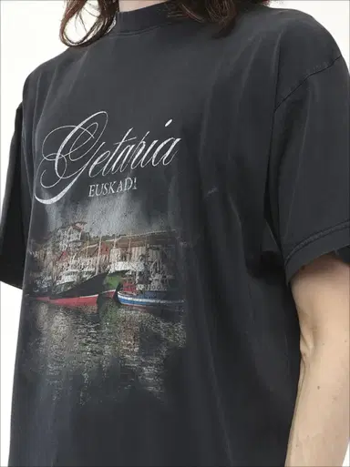 Balenciaga Getaria Oversized T-shirt in Faded | Thumbnail 2