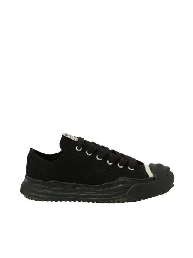 Maison MIHARA YASUHIRO Hank OG Sneaker in Black/black