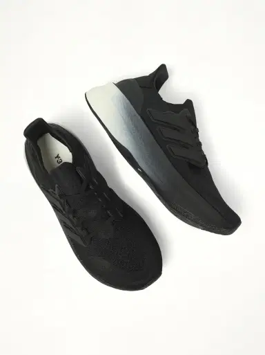 Y-3 Ultraboost Light 5 | Thumbnail 4