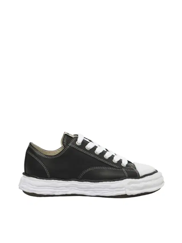 Maison MIHARA YASUHIRO Peterson 23 OG Low Leather Sneaker in Black/white Black