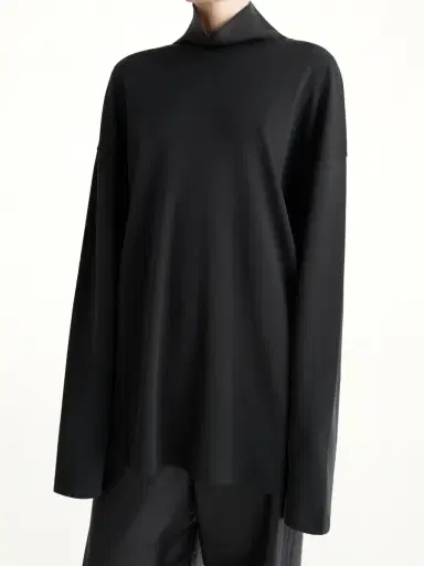 Lemaire Relaxed Mock Neck T-shirt | Thumbnail 2 Lemaire Relaxed Mock Neck T-shirt | Thumbnail 2