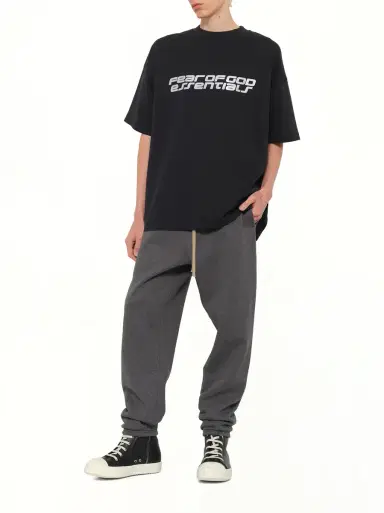 Fear of God Essentials Classic Sweatpant | Thumbnail 4 Fear of God Essentials Classic Sweatpant | Thumbnail 4