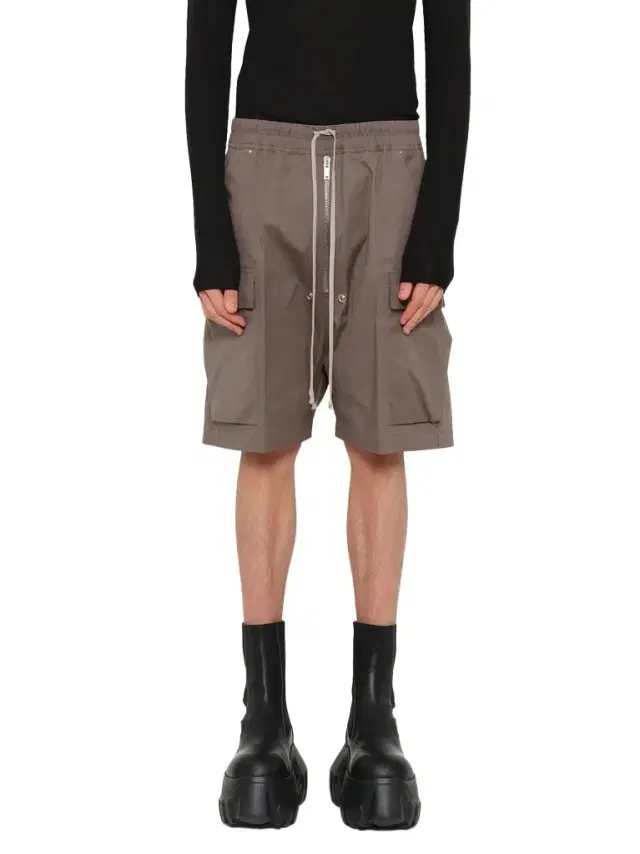Rick Owens Cargobela Shorts in Dust Brown