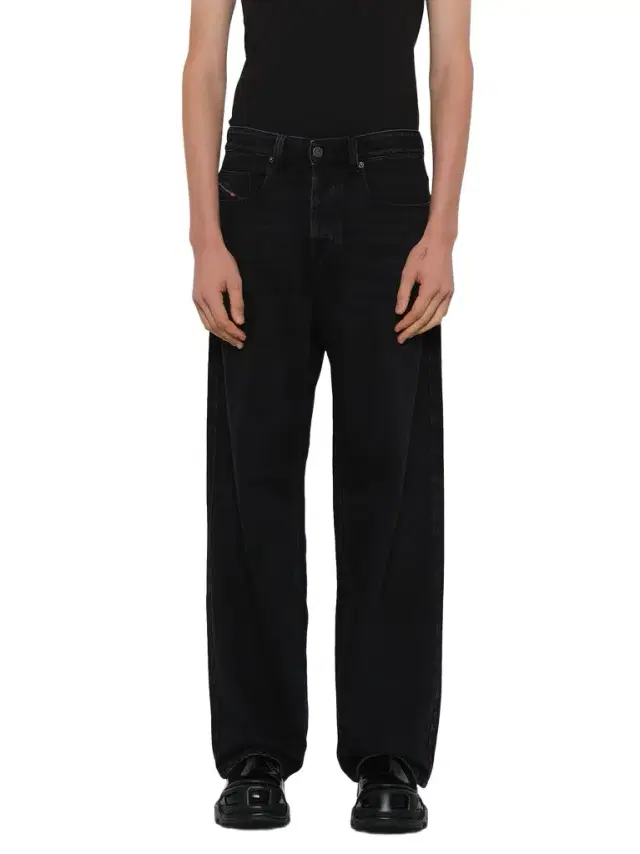 Diesel 2001 D-macro Relaxed Jeans