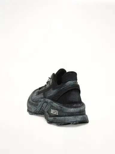 Diesel D-cage Runner | Thumbnail 2