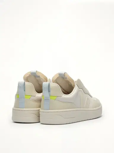 Veja Veja x Cfcl V-90 in Natural White | Thumbnail 2 Veja Veja x Cfcl V-90 in Natural White | Thumbnail 2