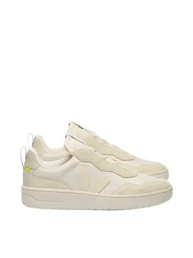 Veja Veja x Cfcl V-90 in Natural White | Thumbnail 1 Veja Veja x Cfcl V-90 in Natural White | Thumbnail 1