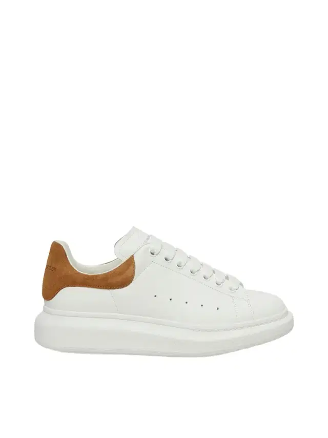 Alexander McQueen Larry Oversized Sneaker in White/tan