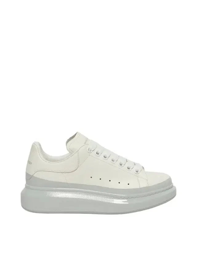 Alexander McQueen Womens Larry Oversized Sneaker in White/ice Blue