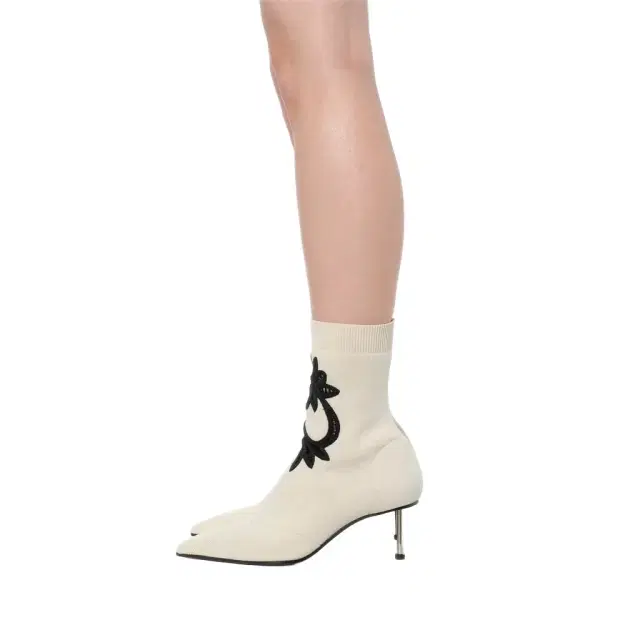 Alexander McQueen Fabric Leather Boots in Ivory White