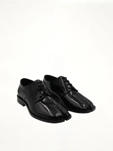 Maison Margiela Tabi Lace-ups Shoes in Shine | Thumbnail 3
