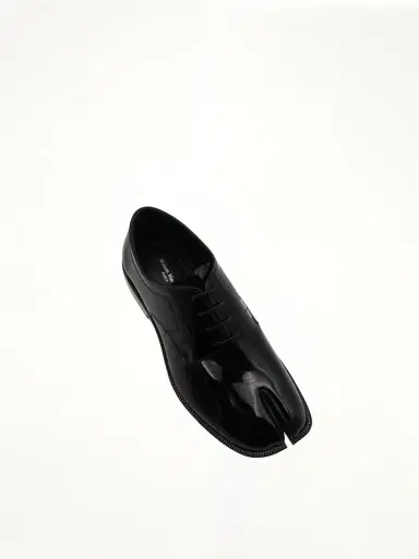 Maison Margiela Tabi Lace-ups Shoes in Shine | Thumbnail 4
