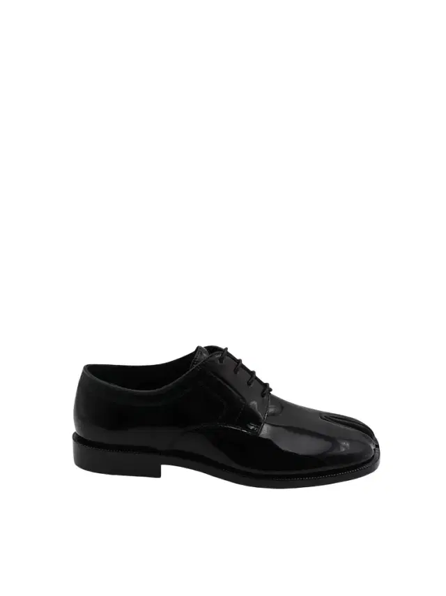 Maison Margiela Tabi Lace-ups Shoes in Shine