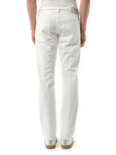 Off-White Slim Back Dart Jeans | Thumbnail 6 Off-White Slim Back Dart Jeans | Thumbnail 6
