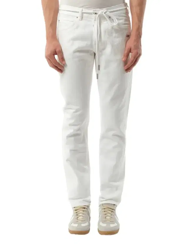 Off-White Slim Back Dart Jeans
