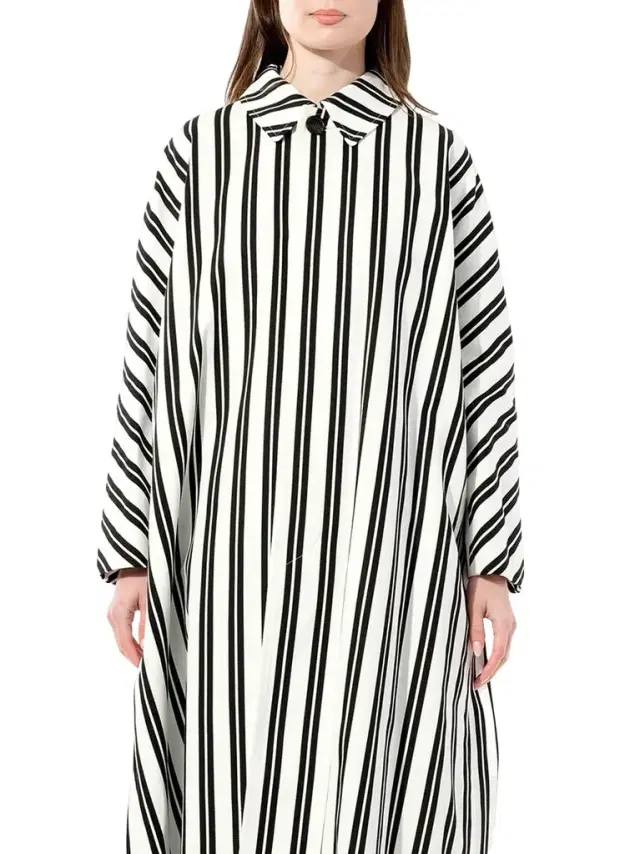 Balenciaga Chilien Coat in Black/white Black