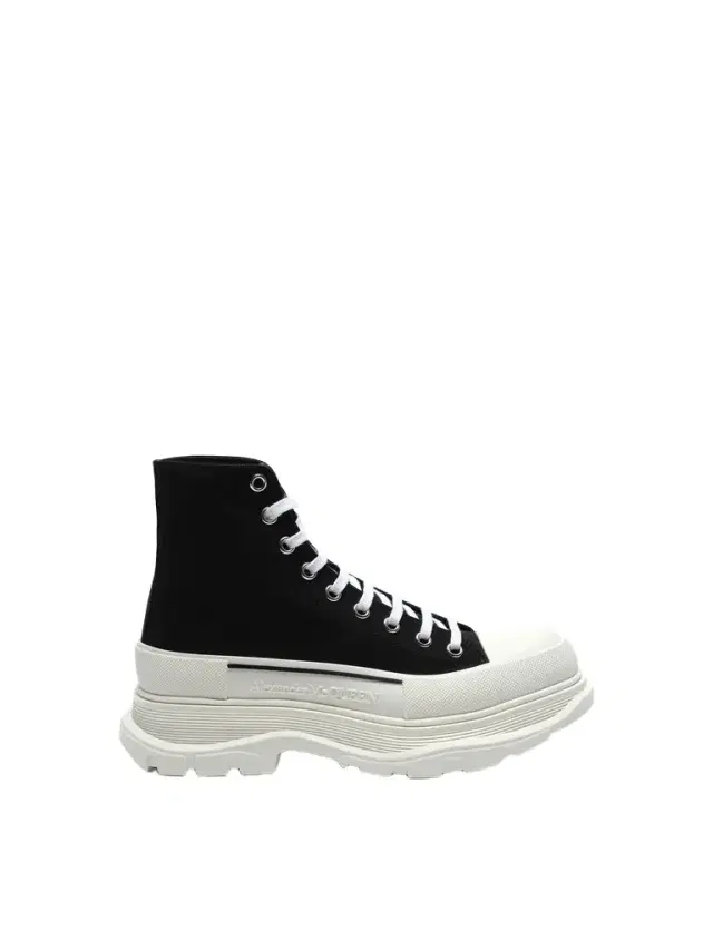 Alexander McQueen Tread Slick Canvas Lace-up Boots in Black/white