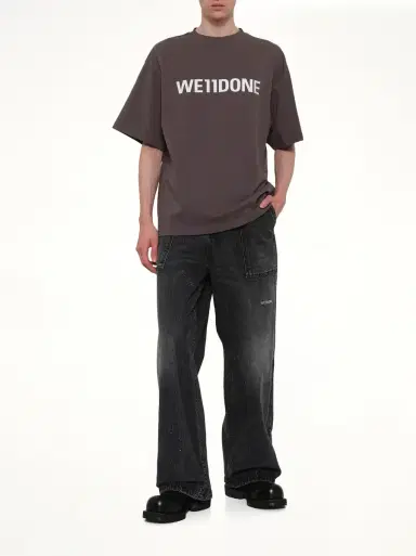 We11Done Basic Logo Large T-shirt in Charcoal Black | Thumbnail 4